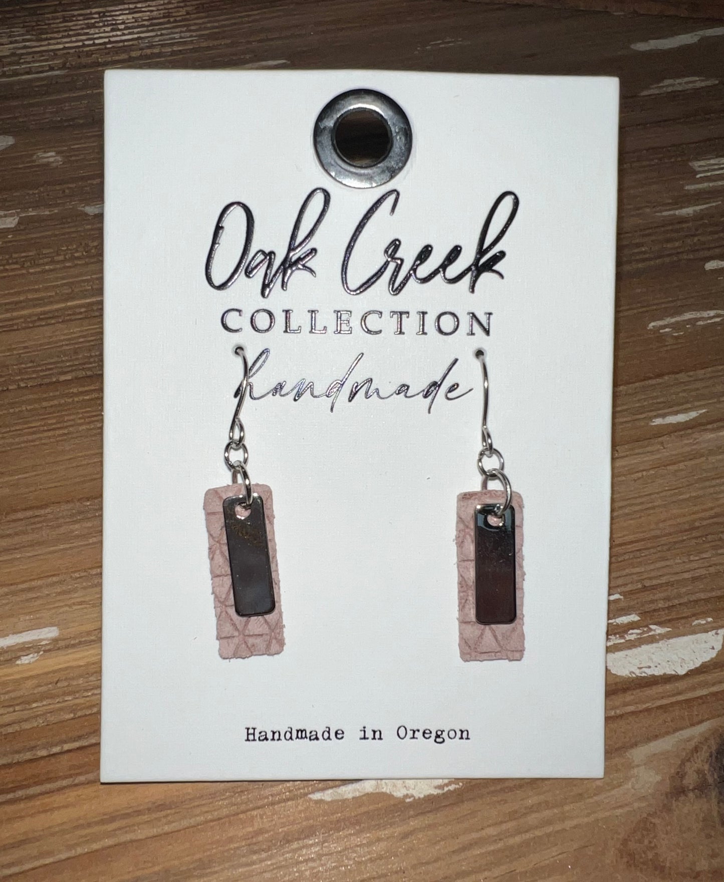 Silver Bar With Mauve Leather Earrings
