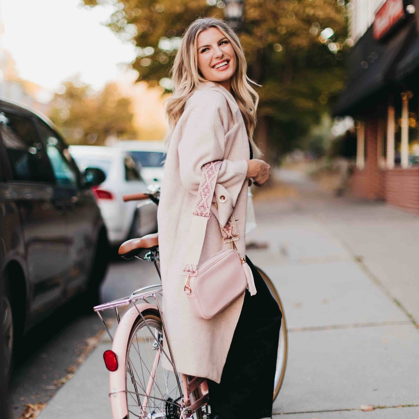 Willow Camera Crossbody Bag - Blush