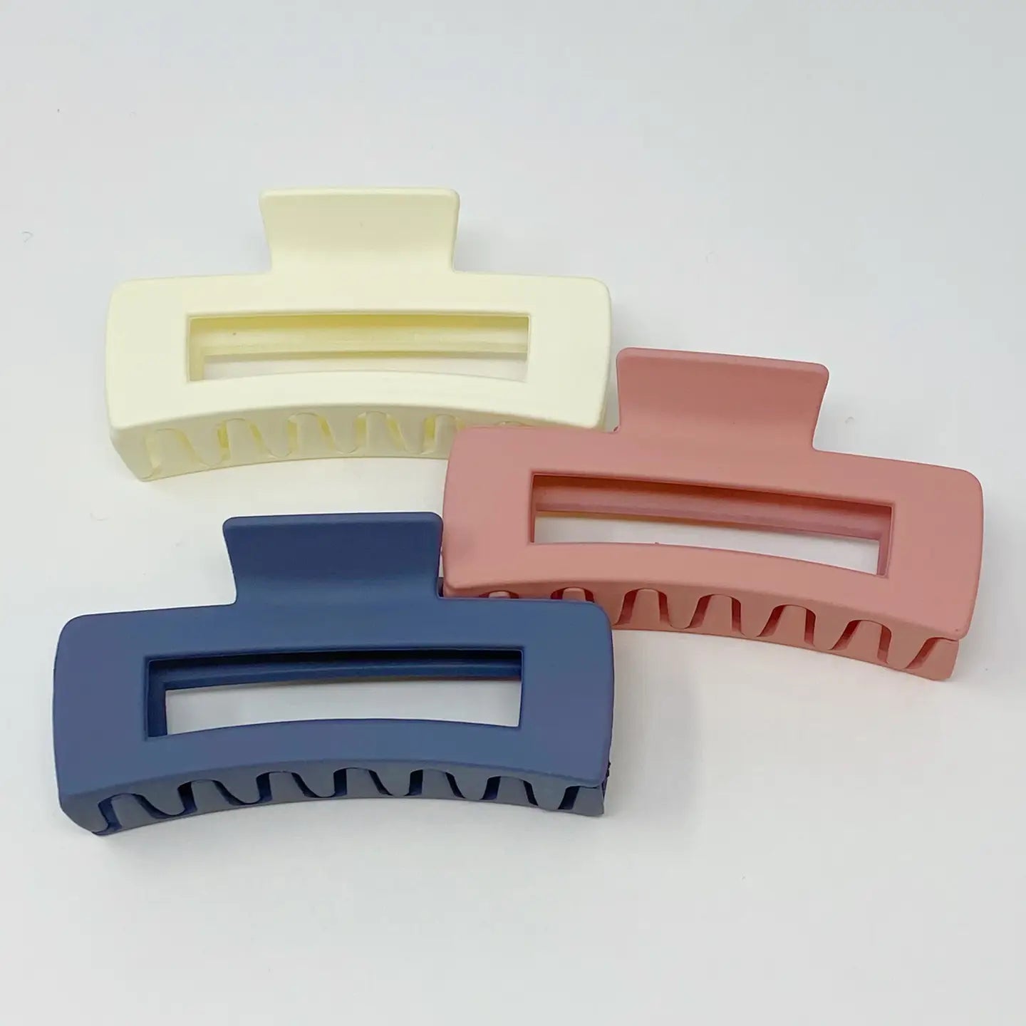 Monotone Hair Claw Clip