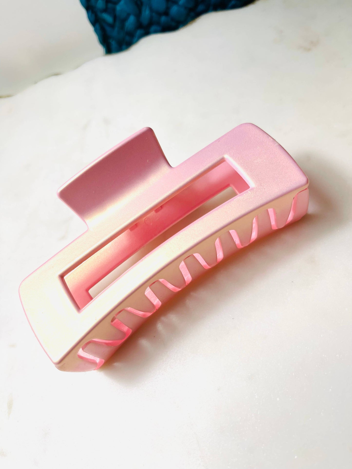 Acrylic Hair Claw Pearly Pink