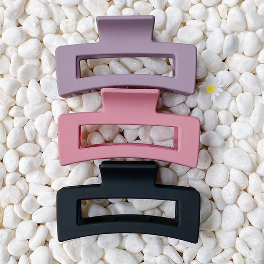 Monotone Hair Claw Clip