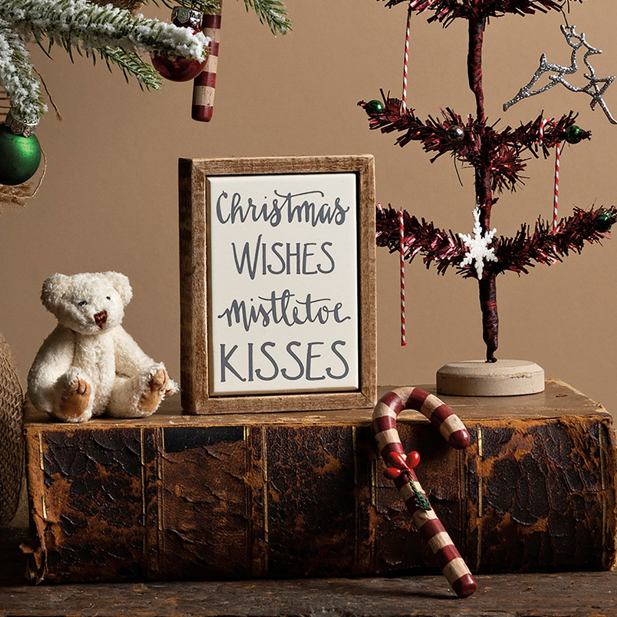 Box Sign Mini - Mistletoe Kisses