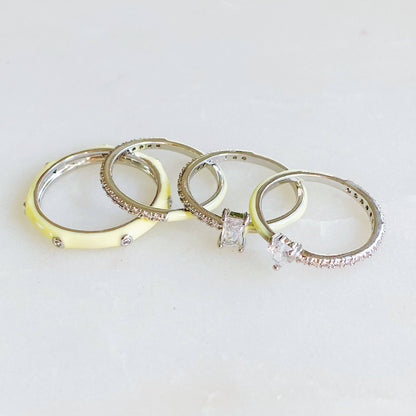 Pastel Glam Ring Set Of 4: Black/Silver