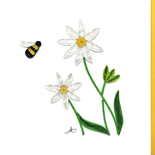 4x4 Quilled Greeting Card - Daisy Flower With Bee